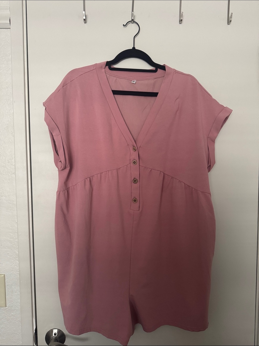 Women’s Pink V-Neck Button-Front Jumper size XL